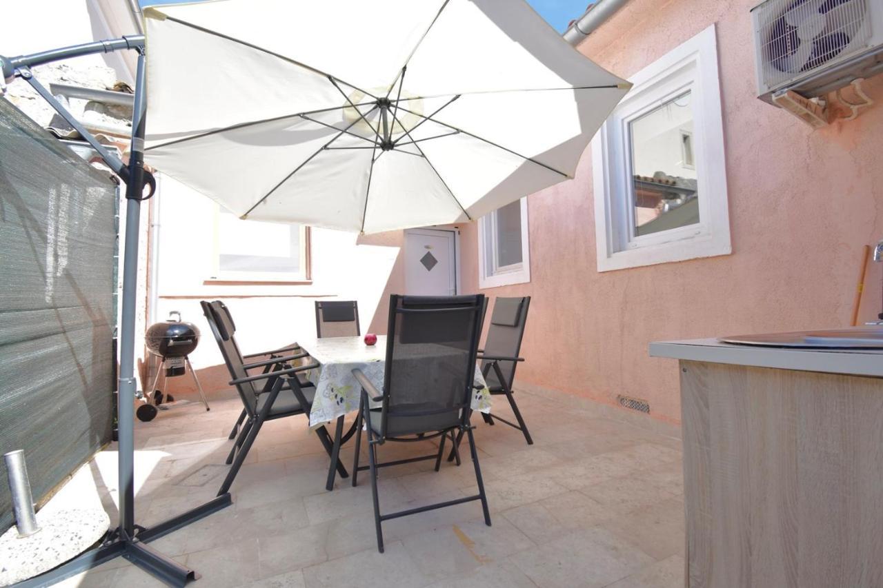 City Centre Apartment With Terrace 2 PUY 외부 사진