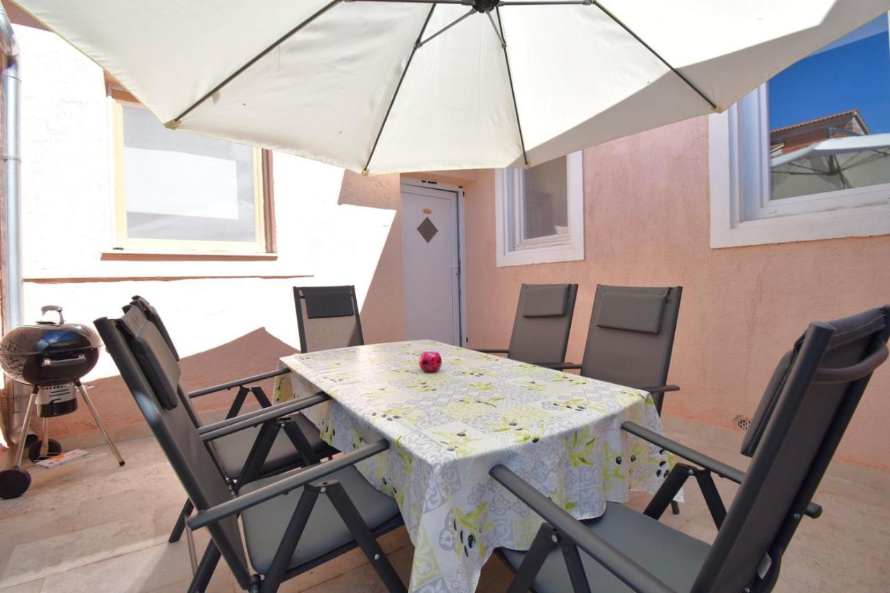 City Centre Apartment With Terrace 2 PUY 외부 사진